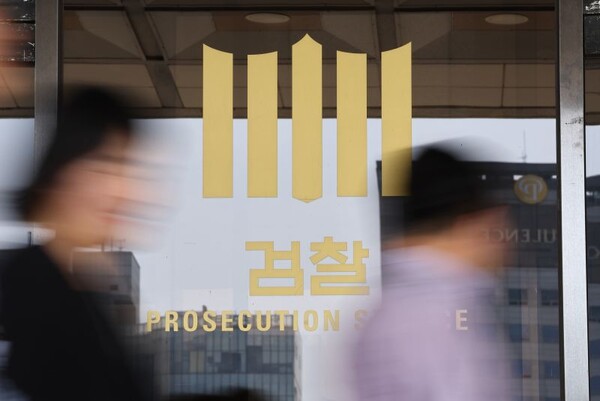 검찰이 삼표그룹에서 총수 2세가 최대주주로 있는 계열사에 부당 지원을 했다는 의혹과 관련해 정도원 회장에 대한 수사에 나섰다. 연합뉴스