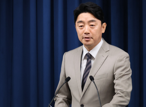 강훈식 대통령비서실장이 15일 서울 용산 대통령실에서 인선 발표를 하고 있다. 연합뉴스. 