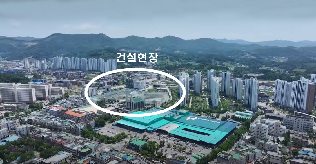 LH와 코오롱글로벌이 충북 청주 상당구 방서동 동남지구 A2블럭에서 함께 시행 중인 '동남 하늘채 에디크' 건설 현장.