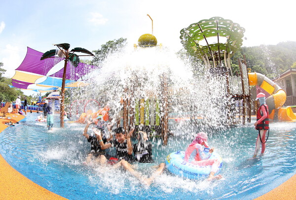 석문공원 물놀이장.사진/강진군