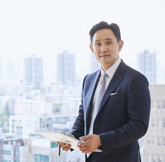 서울고등법원은 영풍이 고려아연을 상대로 낸 정기주총 결의 효력정지 가처분 항고를 기각했다. 사진은 최윤범 고려아연 회장. 고려아연 제공