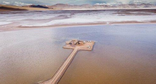 포스코홀딩스가 리튬을 생산하는 아르헨티나 염호. 포스코홀딩스 제공