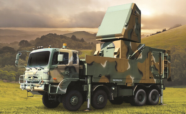 한화시스템이 개발해 양산한 천궁-II 다기능 레이다(MFR). 한화시스템 제공