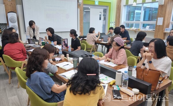 전라남도목포영재원에서 ‘유·초등 수석교사 수업 코칭 역량 강화 직무연수’가 진행되고 있다.사진/전남교육청