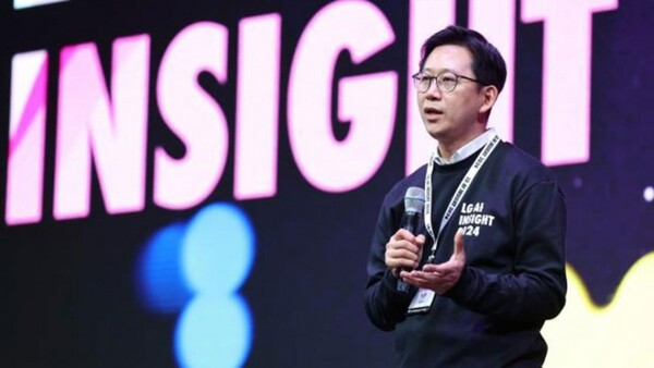 배경훈 과학기술정보통신부 장관이 지난 3월 당시 LG AI 연구원장으로서 '엑사원 딥'을 소개하고 있다. LG 제공