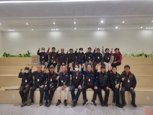 사천시니어클럽이 보건복지부 주관 ‘2024년 노인일자리 및 사회활동 지원사업 평가’에서 3년 연속 ‘전국 우수 수행기관’으로 선정됐다. ⓒ