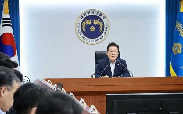 이재명 대통령이 30일 서울 용산 대통령실에서 열린 비상경제점검 TF 3차 회의에서 발언하고 있다. 연합뉴스. 