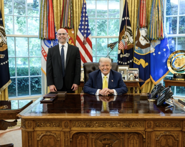 트럼프 대통령과 스티브 미란 연준 이사 지명자. 트루스소셜 화면.