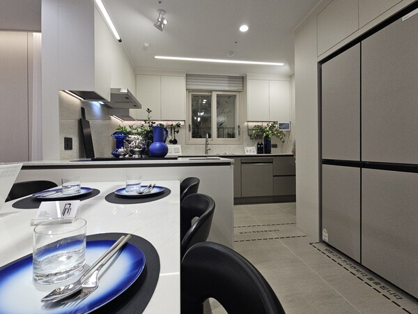 ‘원주역 우미 린 더 스텔라’ 84㎡E형 주방. 이준혁 기자