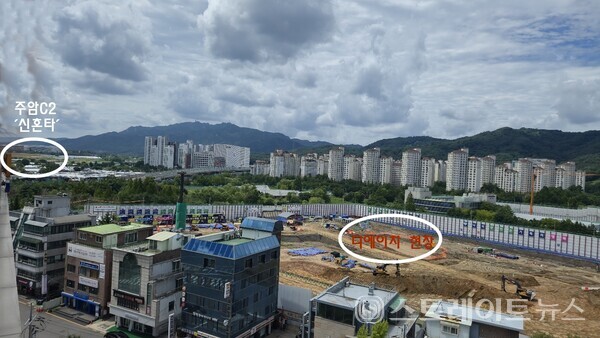 현대건설이 과천 주암동 63-9번지 주암장군마을 재개발 구역에서 선보인 하이엔드 주거단지 ‘디에이치 아델스타’는 강남 8학군이다. 이 곳과 1.5㎞ 거리에 자리한 LH의 과천주암 C2블록 신혼희망타운의 건설현장. 청약홈은 25일부터 이단지 특별공급 청약을 받는다. 김태현 기자