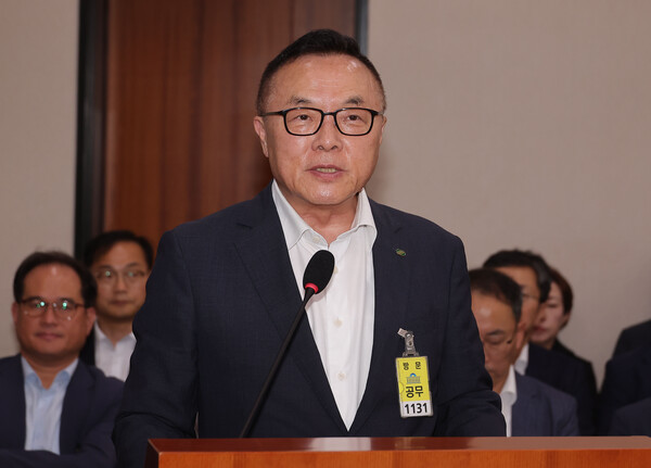 황주호 한국수력원자력 사장이 19일 국회에서 열린 산업통상자원중소벤처기업위원회 전체회의에서 의원들의 질의에 답변하고 있다. 연합뉴스. 