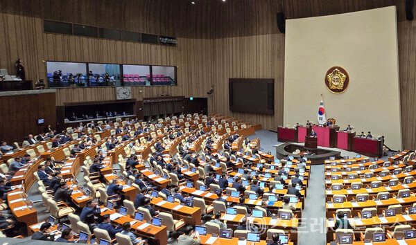 국회 본회의장. 설인호 기자. 스트레이트뉴스 DB.