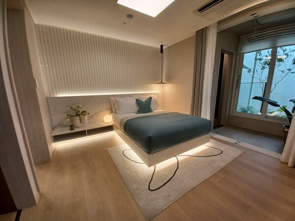 '두산위브 더 센트럴 도화' 59㎡형 침실. 김태현 기자