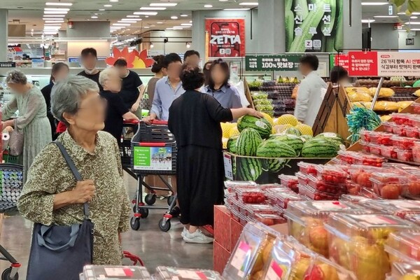 사진은 롯데마트 제타플렉스 잠실점 농산 매대 전경. 롯데마트 제공