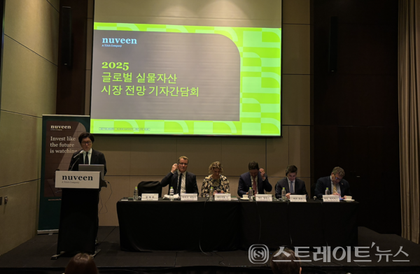 장재호 누빈-한국기관대표 전무(왼쪽).