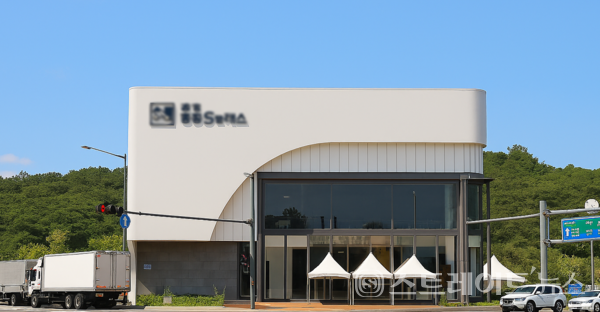 중흥토건이 경기도 양주시 남방동 양주역세권지구 공동2블록에 공급 중인 '양주역 중흥S-클래스 공공지원 민간임대'의 견본주택. ⓒ스트레이트뉴스