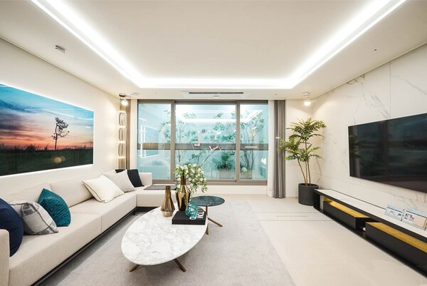 ‘다산 월드메르디앙 센텀하이’의 84㎡A형 거실. 은성산업·은성건설