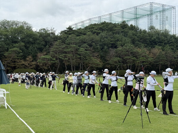 경북 예천군은 14일~ 19일까지 예천진호국제양궁장에서 ‘제57회 전국 남녀 양궁 종합선수권대회’와 ‘2026년 양궁 국가대표 1차 선발전’을 진행하고 있다.(사진=예천군)