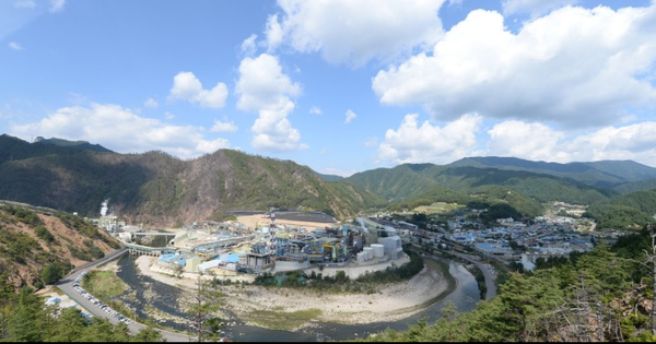 영풍이 MBK와 손잡고 자금을 지원 받으면서 공격적으로 고려아연을 상대로 경영권 분쟁을 벌이고 있지만, MBK를 둘러싼 논란이 거세지면서 시장의 반감을 사고 있다. 사진은 영풍 석포제련소 전경. 연합뉴스