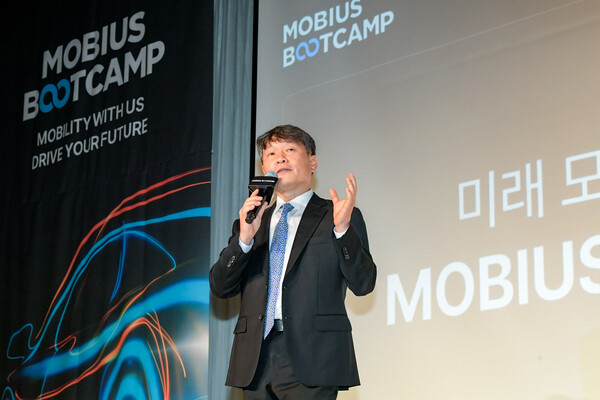 이규석 현대모비스 사장이 22일 개최된 '모비우스 부트캠프 1기' 발대식에서 인사말을 하고 있다. 현대모비스 제공