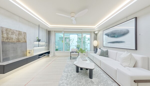 한화 건설부문이 울산광역시 남구 무거동 1422-5번지 일원(한화케미칼 사택 부지)에 공급하는 ‘한화포레나 울산무거’ 84㎡A형의 거실