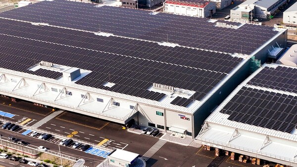 현대모비스 영남물류센터에 설치된 태양광 발전설비. 현대모비스 제공