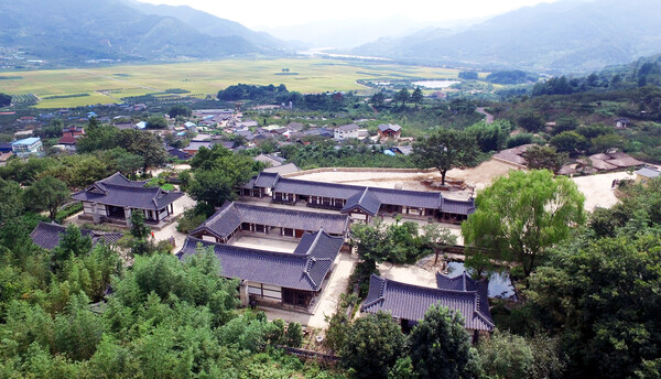 하동 최참판댁 전경. 하동군 제공