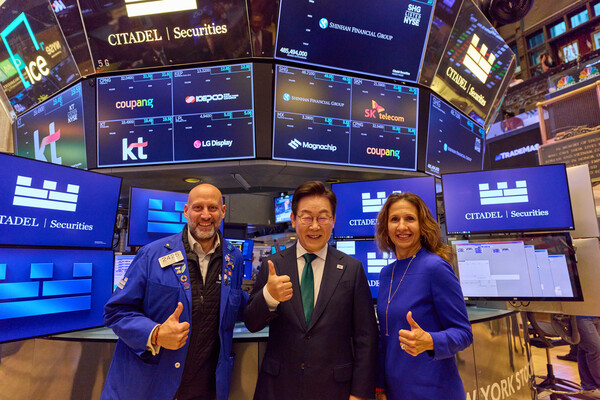 일감몰아주기 범죄 행위에 가장 많이 의율되는 배임죄 폐지 시 부작용이 우려된다. 사진은 '코스피 5000' 공약을 내걸은 이재명 대통령이 25일(현지시간) 미국 뉴욕증권거래소를 방문한 모습. 연합뉴스