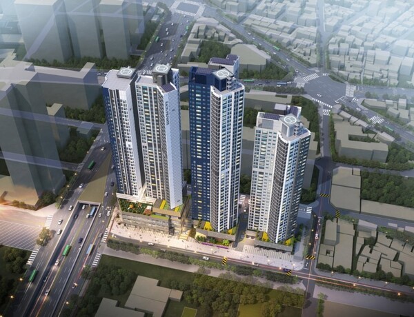 라온건설이 인천광역시 중구 신흥동 3가 7-79번지 일원에 공급하는 ‘숭의역 라온프라이빗 스카이브’ 건설현장. 오른쪽 단지는 현대건설의 '힐스테이트 숭의역'이다. 청약홈은 29일 실시된 특별공급에서 96가구 모집에 10가구가 신청했다고 밝혔다.