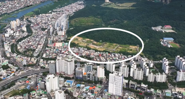 한화 건설부문이 울산에서 첫 선을 보인 ‘한화포레나 울산무거’(사진 : 건설현장)가 청약홈의 특별공급에서 10채 중 3채가 미달사태를 빚어, 1순위 청약 전선에 적신호가 켜졌다. 한화/스트레이트뉴스