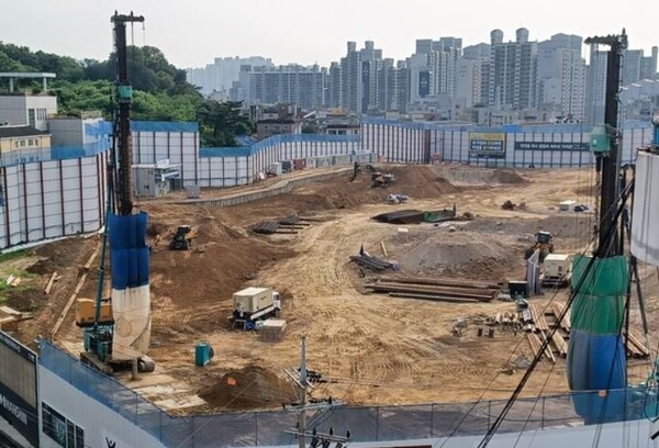 아파트 공사현장.  김태현 기자. 스트레이트뉴스 DB.