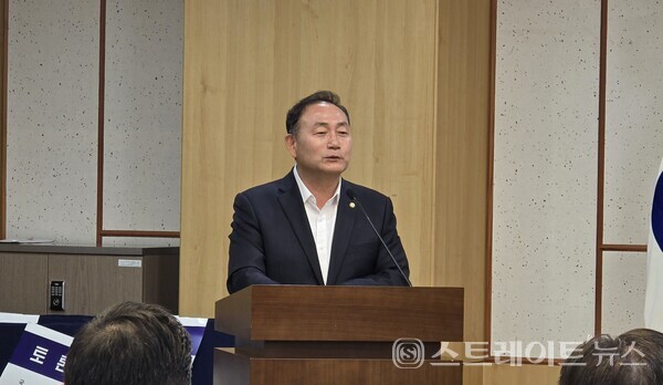 더불어민주당 김원이 의원. 설인호 기자. 