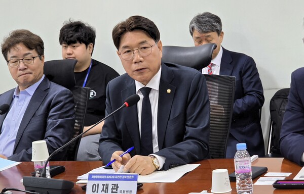 더불어민주당 이재관 의원. 설인호 기자. 