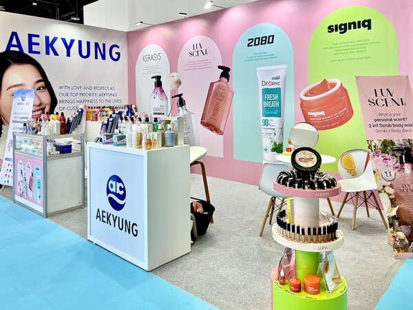 아랍에미리트 두바이 월드 트레이드센터에서 열린 ‘두바이 뷰티 월드(Dubai Beauty World)’에 참가한 애경산업 부스 모습. 애경산업 제공