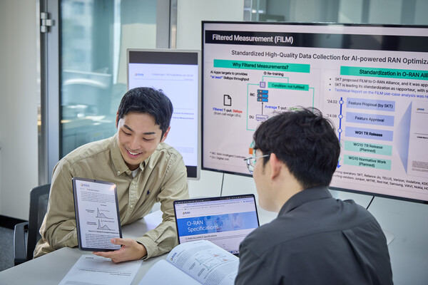 SK텔레콤이 글로벌 오픈랜 표준화 기구 O-RAN 얼라이언스에서 무선망 데이터 수집 고도화 기술 'FILM'에 대한 기술 문서를 새롭게 발간하는 등 표준화 제정을 주도하고 있다. SK텔레콤 제공