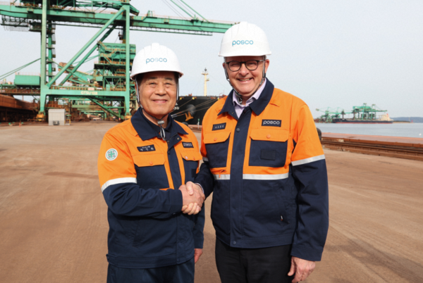 장인화 포스코그룹 회장과 앤서니 앨버니지 호주 총리가 만나 한-호 경제 협력을 지속적으로 확대해 나가기로 했다. 포스코그룹 제공