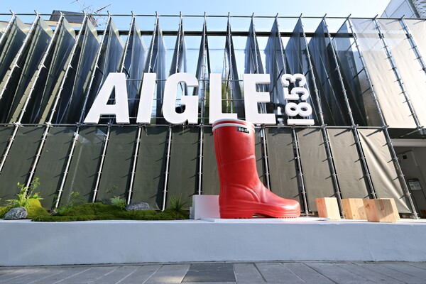 서울 용산구 한남동 패션거리에 위치한 프랑스 아웃도어 브랜드 'AIGLE(에이글)' 팝업스토어 모습. 롯데홈쇼핑 제공