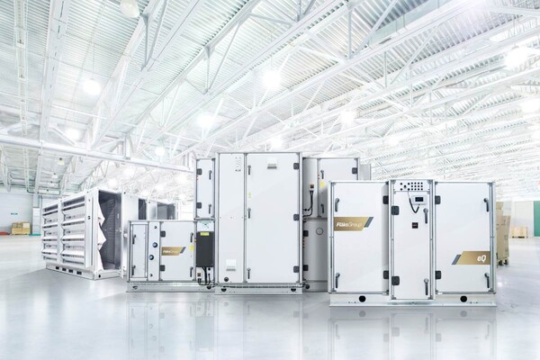 플랙트그룹이 공급하는 공기냉각, 액체냉각 등 주요 공조 솔루션 제품들. 삼성전자 제공