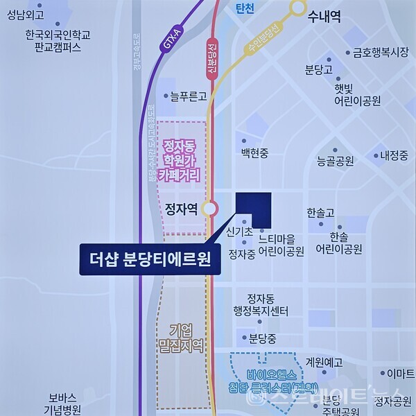◇'더샵 분당티에르원' 단지의 위치를 표현한 견본주택 내 안내 약도. (사진=이준혁 기자)