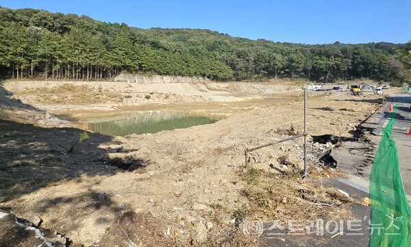 ◇'도룡자이 라피크' 현장. 남서→북동 구도로써 촬영했다. (사진=이준혁 기자)