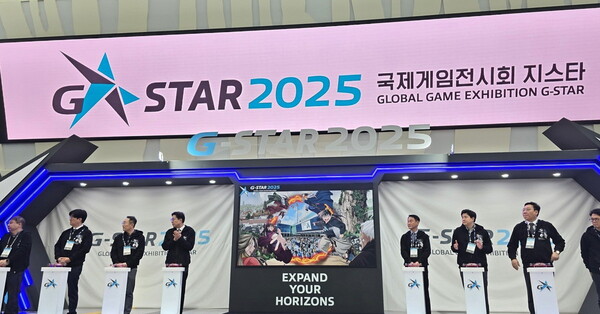 박형준 부산시장과 박병무 엔씨소프트 공동대표 등이 13일 오전 부산 해운대구 벡스코 제1전시장에서 열린 지스타 개막식에 참석했다.