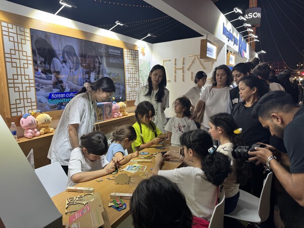 16일 대전관광공사는 아랍에미리트 두바이 글로벌 빌리지에서 열린 2025 한류박람회(K-EXPO UAE)에 참가해 대전의 의료·웰니스 관광과 대표 도시브랜드 콘텐츠를 집중 홍보하고 있다. 관광공사 제공.