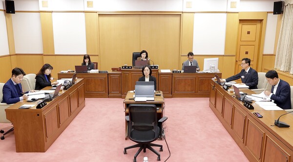 교육위원회 제291회 제2차 정례회 행정사무감사. 대전시의회 제공.