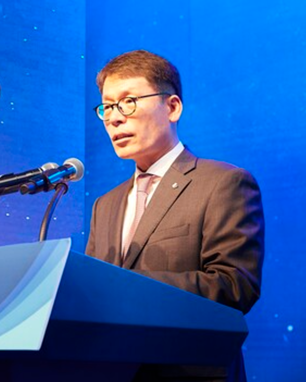                                  해외거점 구축에 각별히 노력해온 김성태 은행장. IBK기업은행 제공.