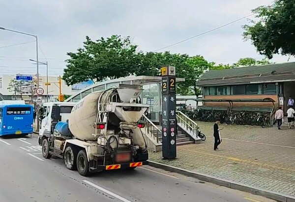 ‘복정역 에피트’ 에서 직선거리 650m에 위치한 복정역. 서울 지하철 8호선과 수인분당선을 이용할 수 있다. 김태현 기자