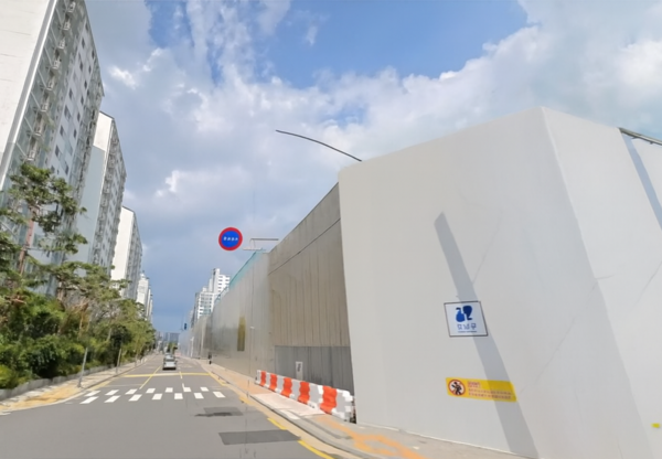 ** 크리스마스 이브의 로또 선물! 역삼 센트럴자이, 10억 시세차익의 주인공은 누가 될까?
**